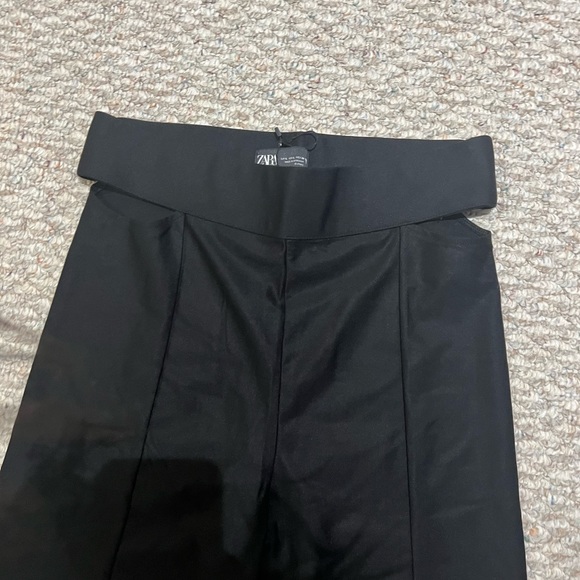Zara pants cut out on the sides size large - Picture 4 of 4